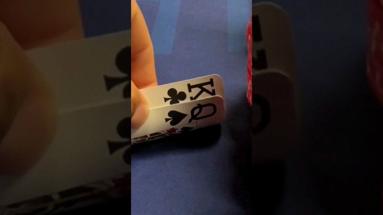 Leia mais sobre o artigo ALL-IN con K♣️Q♠️, increíble mano! #youtubeshorts #pokerplayer #poker #texasholdem